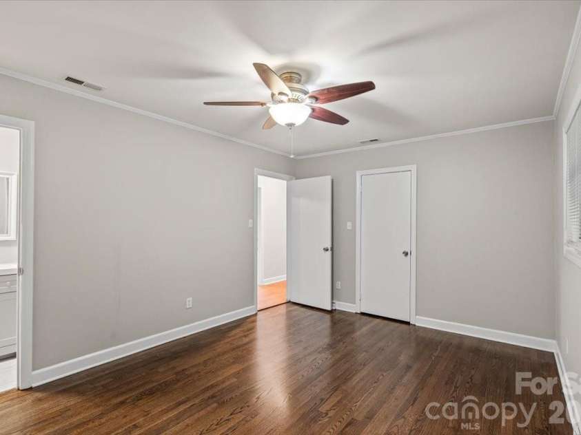 7328 Everett Drive, Charlotte, NC 28214.  MLS# CAR4390075, YatesRealty ID 32237. 
