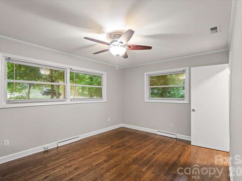 7328 Everett Drive, Charlotte, NC 28214.  MLS# CAR4390075, YatesRealty ID 32237. 