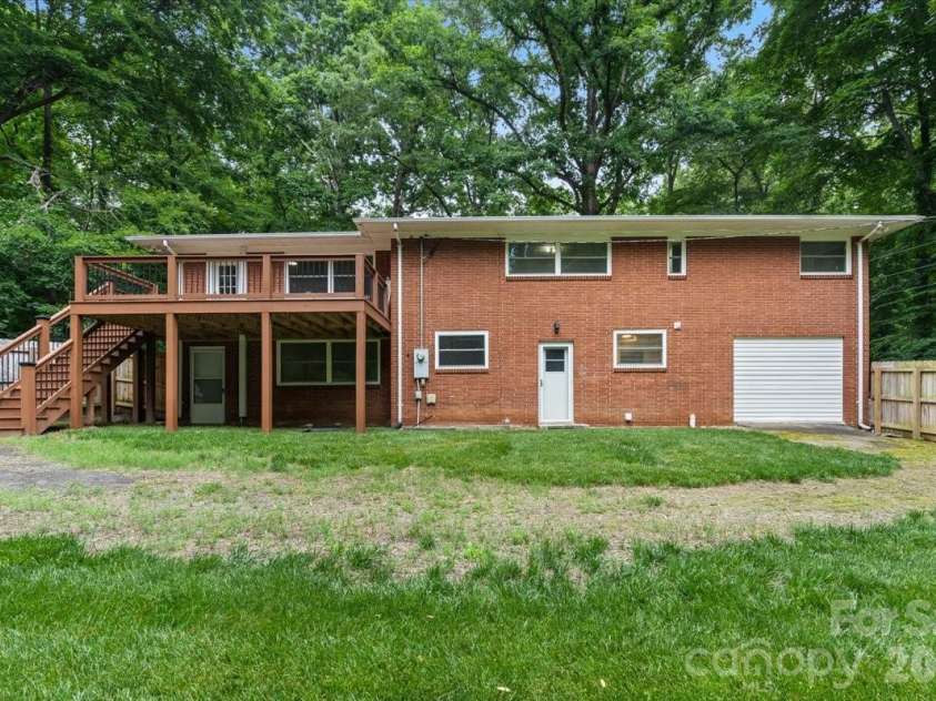 7328 Everett Drive, Charlotte, NC 28214.  MLS# CAR4390075, YatesRealty ID 32237. 