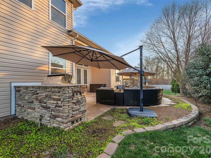 1184 McKee Farm Lane, Belmont, NC 28012.  MLS# CAR4335695, YatesRealty ID 32238. 