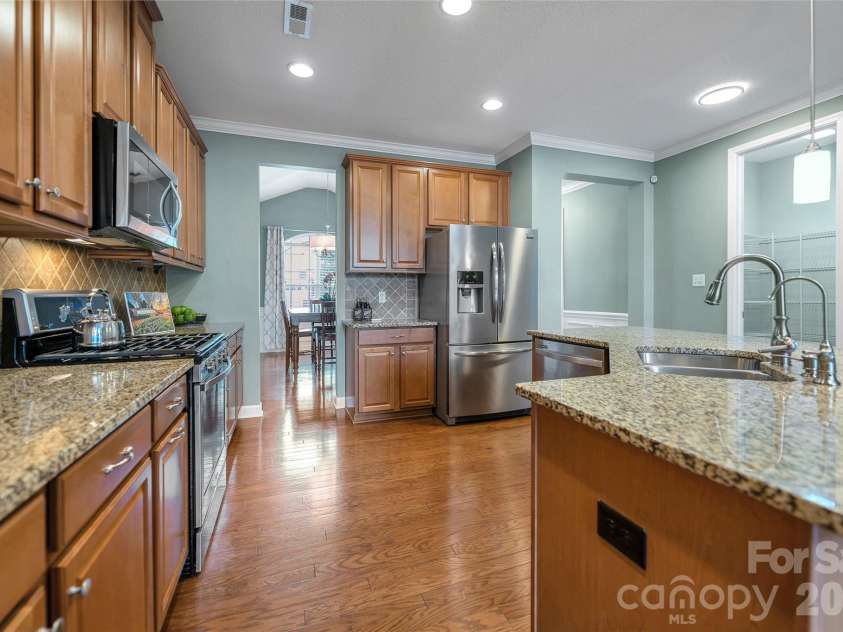 1184 McKee Farm Lane, Belmont, NC 28012.  MLS# CAR4335695, YatesRealty ID 32238. 