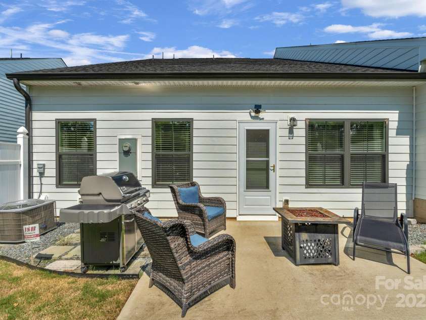 1526 Dennis Austin Lane, Indian Trail, NC 28079.  MLS# CAR4290073, YatesRealty ID 32238. 