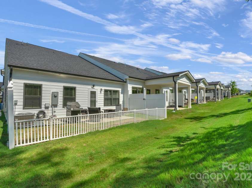 1526 Dennis Austin Lane, Indian Trail, NC 28079.  MLS# CAR4290073, YatesRealty ID 32238. Fenced in back yard!