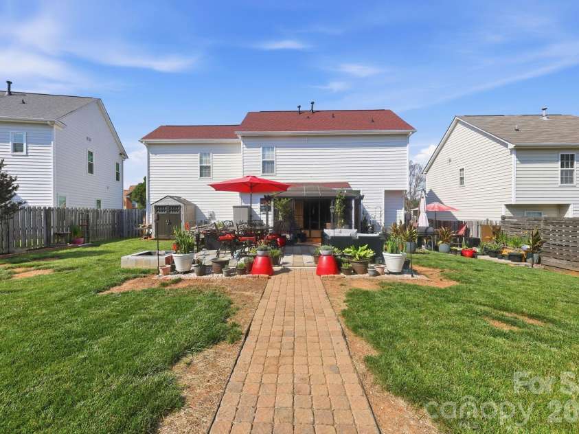 10109 Baxter Caldwell Drive, Charlotte, NC 28213.  MLS# CAR4386888, YatesRealty ID 32239. 