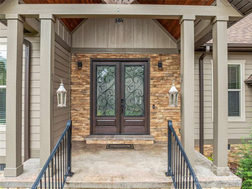 88 Ledgestone Drive, Fairview, NC 28730.  MLS# CAR4285773, YatesRealty ID 32239. 