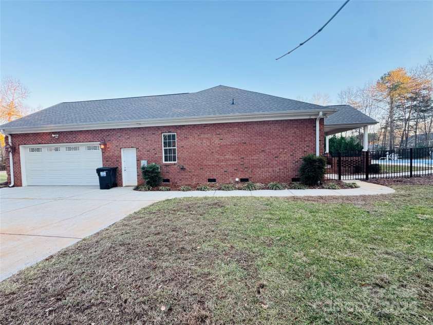 1266 Oak Grove Lane, Salisbury, NC 28146.  MLS# CAR4333009, YatesRealty ID 3224. 