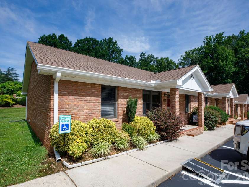 3150 Devonshire Drive, Rock Hill, SC 29732.  MLS# CAR4396169, YatesRealty ID 32240. 