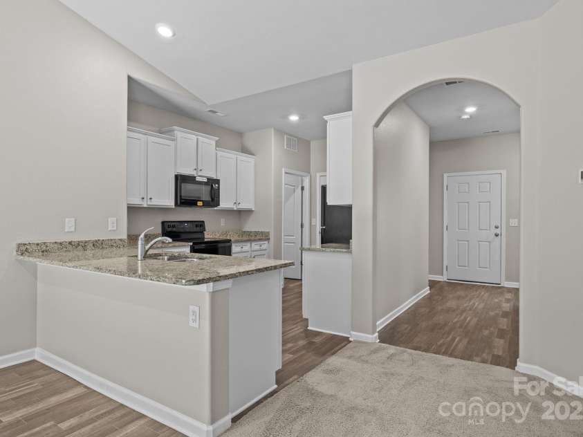 4019 Munson Drive, Charlotte, NC 28215.  MLS# CAR4282246, YatesRealty ID 32241. 