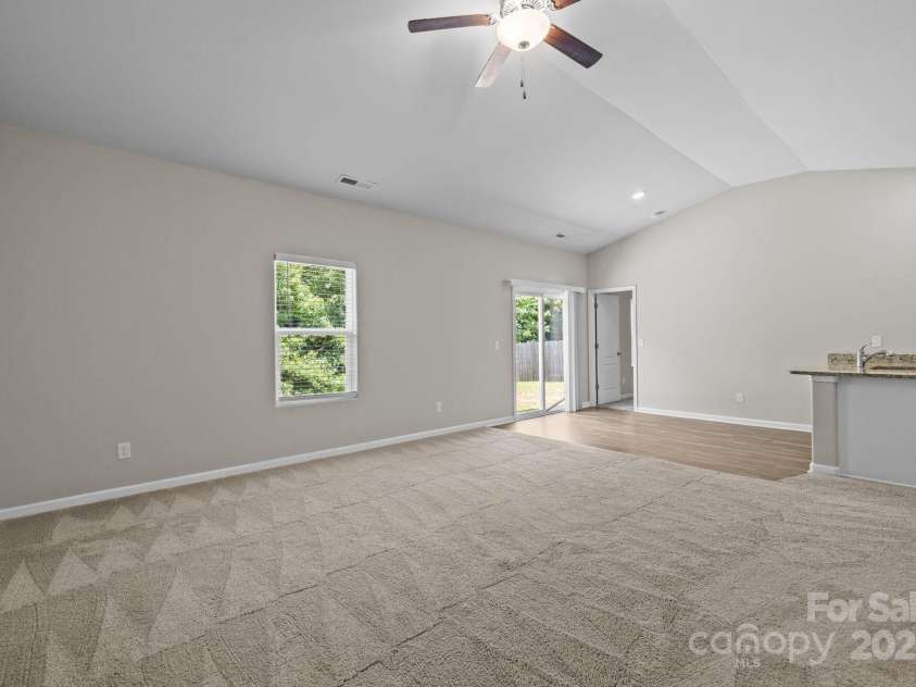 4019 Munson Drive, Charlotte, NC 28215.  MLS# CAR4282246, YatesRealty ID 32241. 