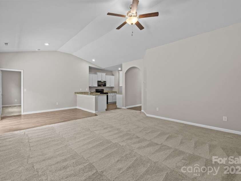 4019 Munson Drive, Charlotte, NC 28215.  MLS# CAR4282246, YatesRealty ID 32241. 