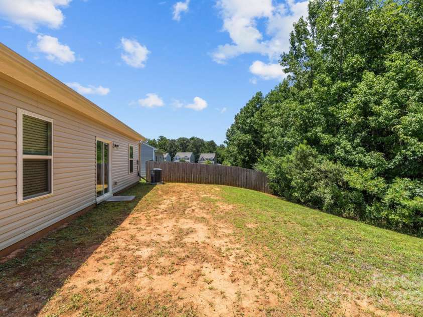 4019 Munson Drive, Charlotte, NC 28215.  MLS# CAR4282246, YatesRealty ID 32241. 