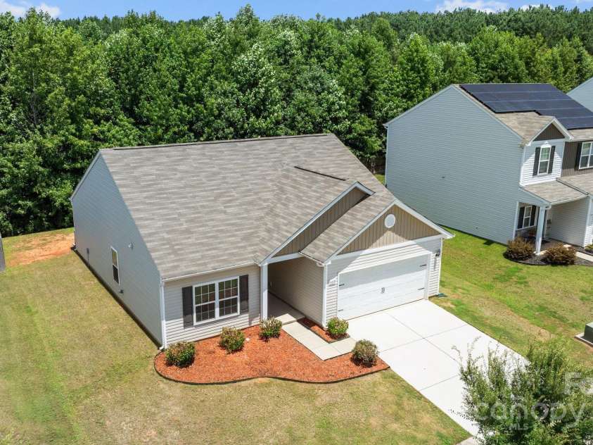 4019 Munson Drive, Charlotte, NC 28215.  MLS# CAR4282246, YatesRealty ID 32241. 