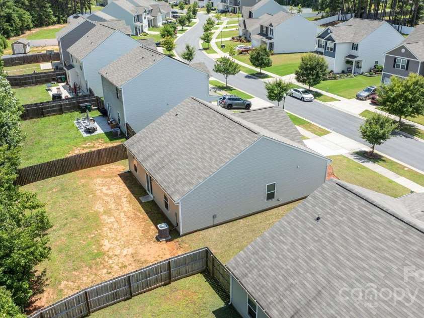 4019 Munson Drive, Charlotte, NC 28215.  MLS# CAR4282246, YatesRealty ID 32241. 