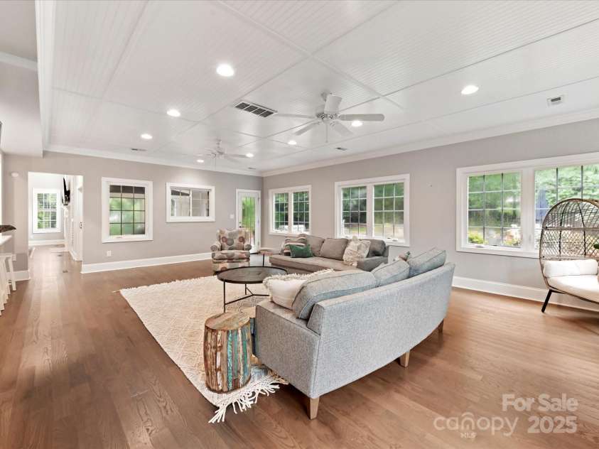 18517 Rollingdale Lane, Davidson, NC 28036.  MLS# CAR4291048, YatesRealty ID 32243. Family Room/Flex Space!