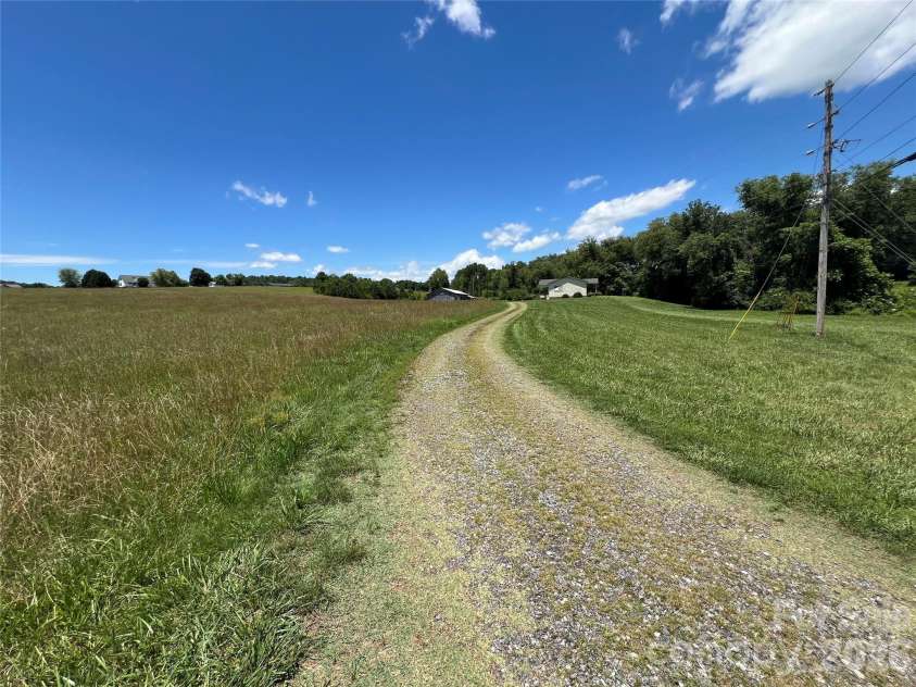 4405 Maple Creek Road, Rutherfordton, NC 28139.  MLS# CAR4390576, YatesRealty ID 32243. 