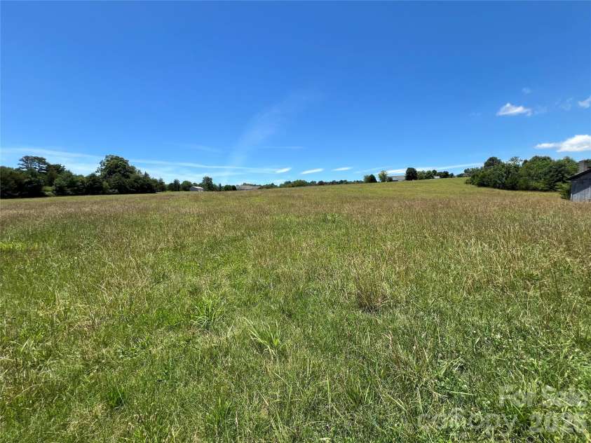 4405 Maple Creek Road, Rutherfordton, NC 28139.  MLS# CAR4390576, YatesRealty ID 32243. 