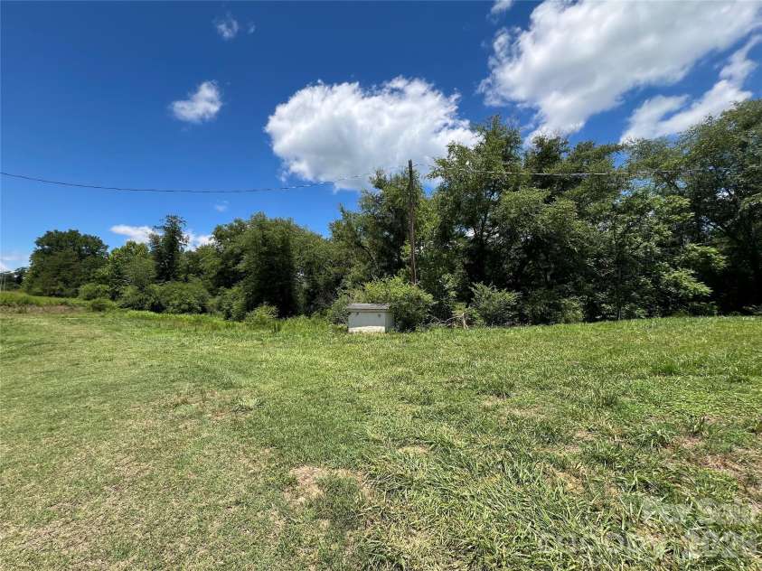 4405 Maple Creek Road, Rutherfordton, NC 28139.  MLS# CAR4390576, YatesRealty ID 32243. 