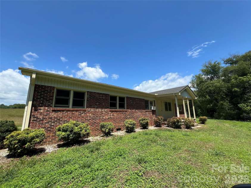4405 Maple Creek Road, Rutherfordton, NC 28139.  MLS# CAR4390576, YatesRealty ID 32243. Front of home was bricked years ago