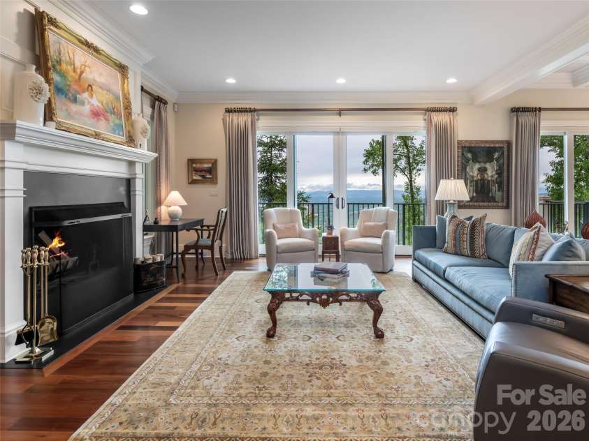 29 Elk Ridge Drive, Asheville, NC 28804.  MLS# CAR4381856, YatesRealty ID 32244. 