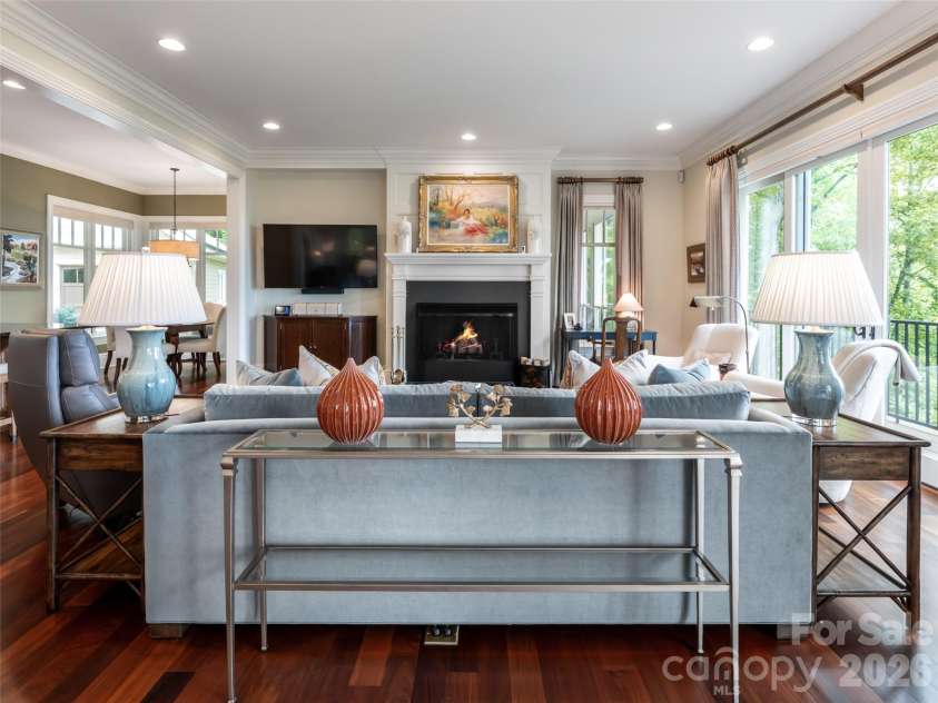 29 Elk Ridge Drive, Asheville, NC 28804.  MLS# CAR4381856, YatesRealty ID 32244. 