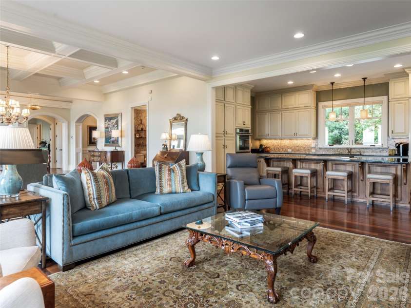 29 Elk Ridge Drive, Asheville, NC 28804.  MLS# CAR4381856, YatesRealty ID 32244. 