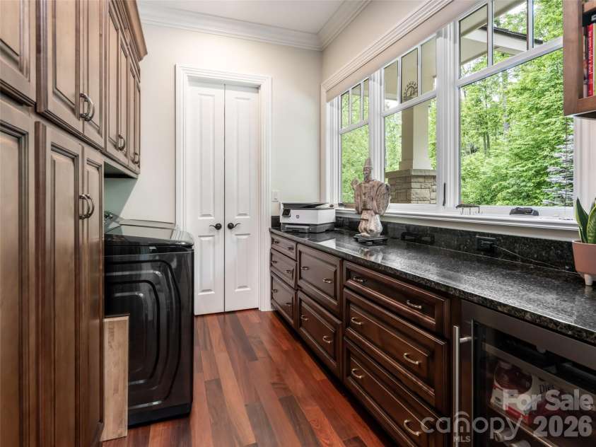 29 Elk Ridge Drive, Asheville, NC 28804.  MLS# CAR4381856, YatesRealty ID 32244. 