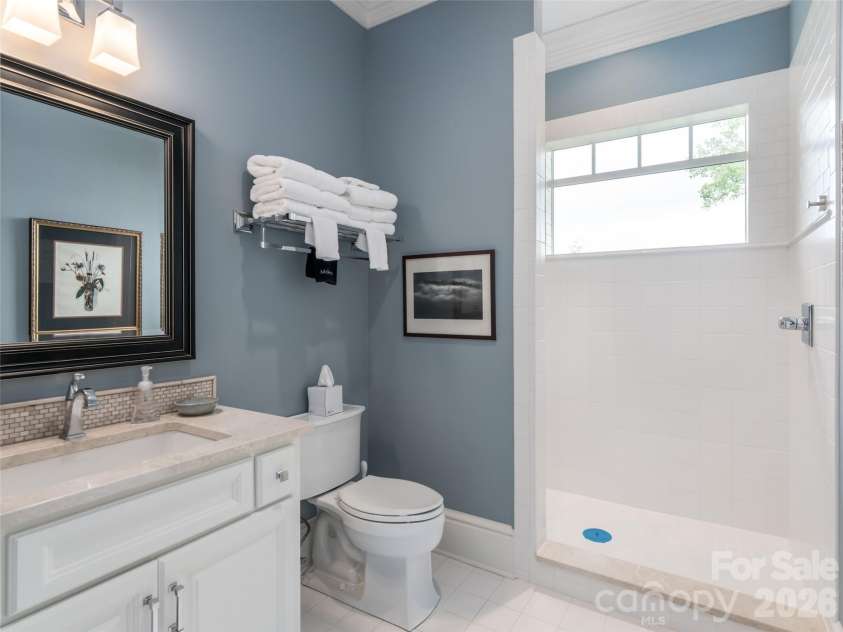 29 Elk Ridge Drive, Asheville, NC 28804.  MLS# CAR4381856, YatesRealty ID 32244. 