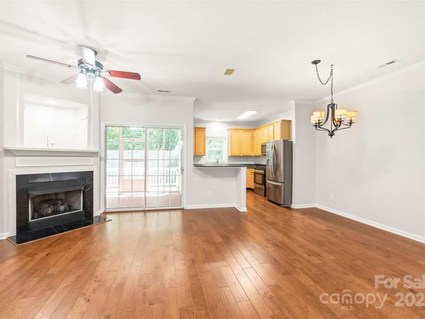 16911 Commons Creek Drive, Charlotte, NC 28277.  MLS# CAR4233980, YatesRealty ID 32245. 