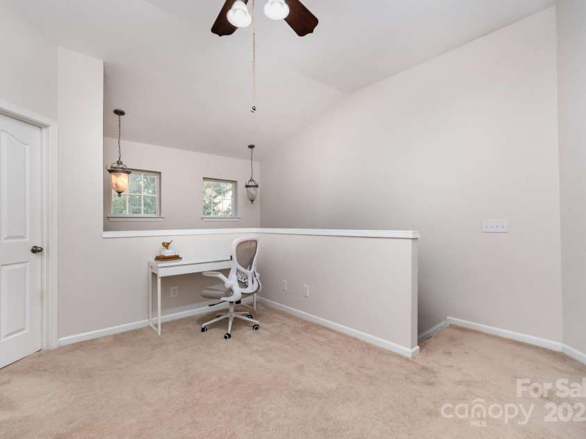 16911 Commons Creek Drive, Charlotte, NC 28277.  MLS# CAR4298157, YatesRealty ID 32245. 