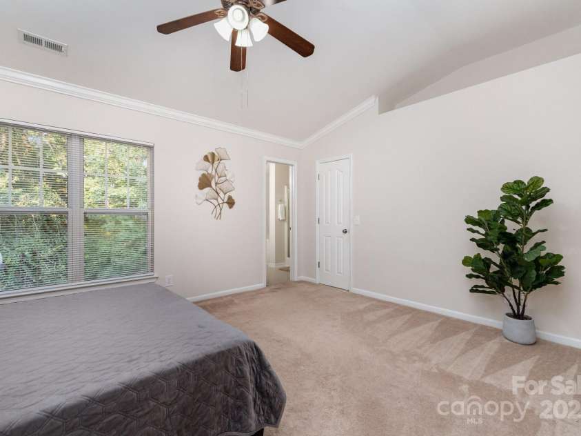 16911 Commons Creek Drive, Charlotte, NC 28277.  MLS# CAR4298157, YatesRealty ID 32245. 