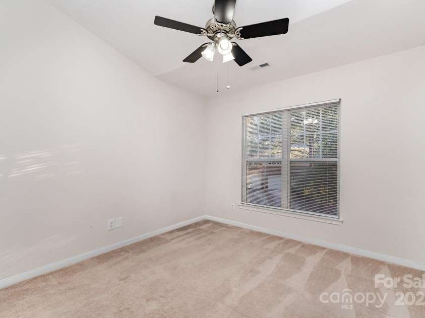 16911 Commons Creek Drive, Charlotte, NC 28277.  MLS# CAR4298157, YatesRealty ID 32245. 