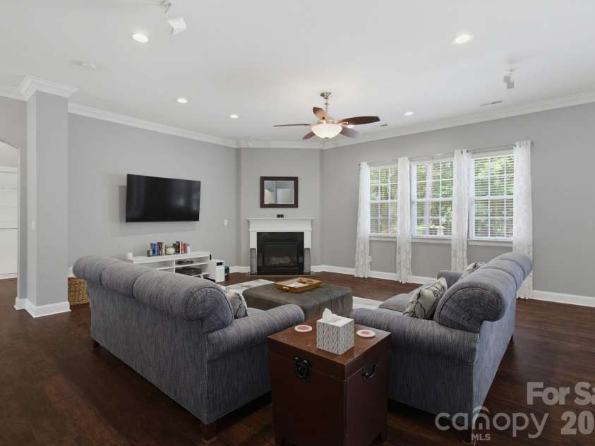 723 Cavendish Lane, Waxhaw, NC 28173.  MLS# CAR4395421, YatesRealty ID 32245. 