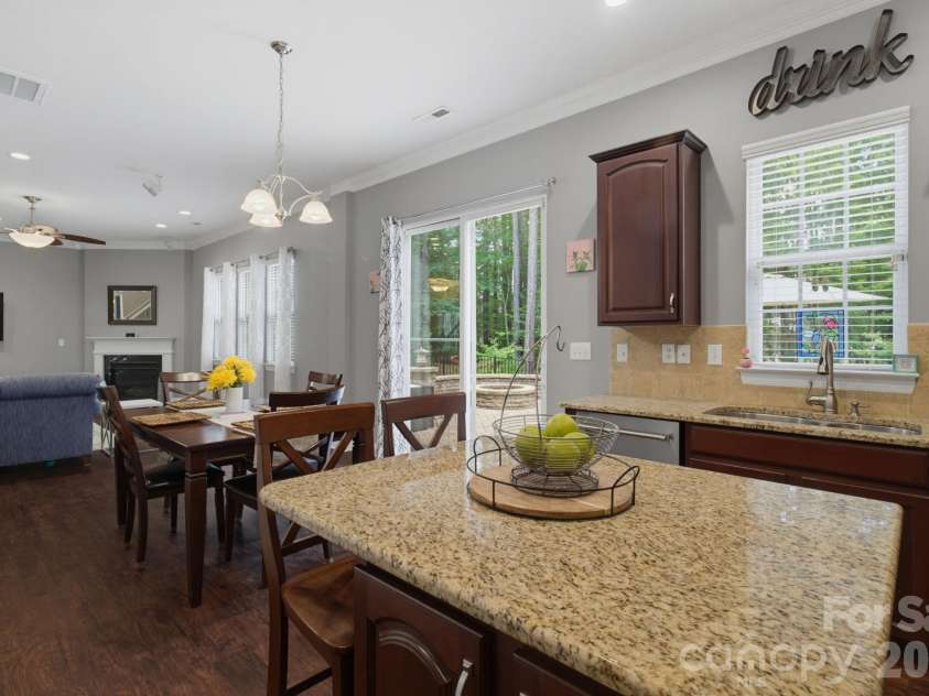 723 Cavendish Lane, Waxhaw, NC 28173.  MLS# CAR4395421, YatesRealty ID 32245. 