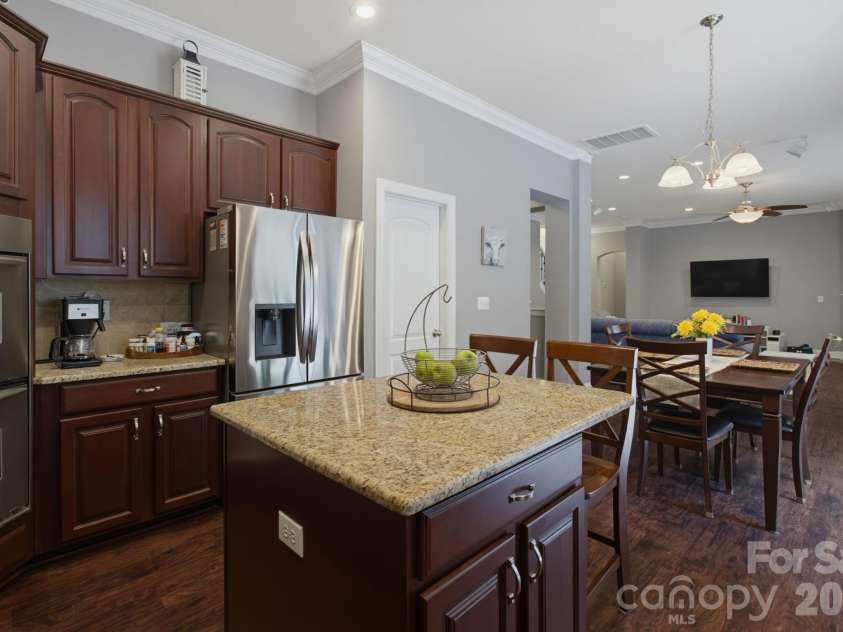 723 Cavendish Lane, Waxhaw, NC 28173.  MLS# CAR4395421, YatesRealty ID 32245. 