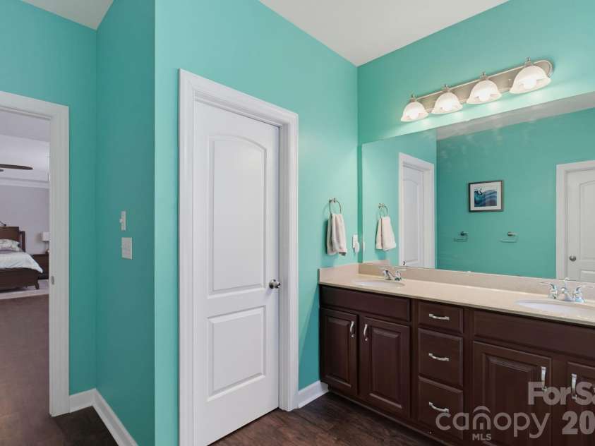 723 Cavendish Lane, Waxhaw, NC 28173.  MLS# CAR4395421, YatesRealty ID 32245. 