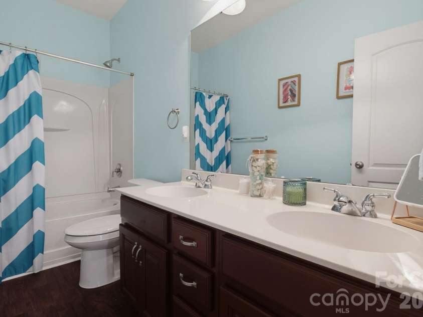 723 Cavendish Lane, Waxhaw, NC 28173.  MLS# CAR4395421, YatesRealty ID 32245. 