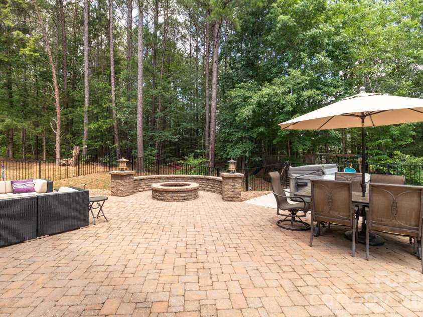 723 Cavendish Lane, Waxhaw, NC 28173.  MLS# CAR4395421, YatesRealty ID 32245. 