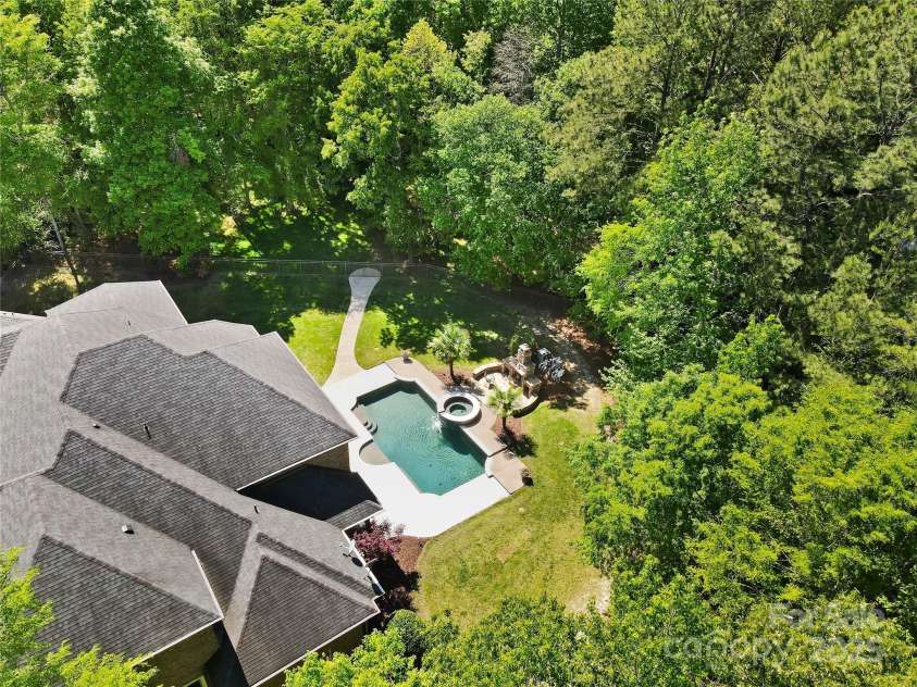 5001 Oxfordshire Road, Waxhaw, NC 28173.  MLS# CAR4243721, YatesRealty ID 32246. 