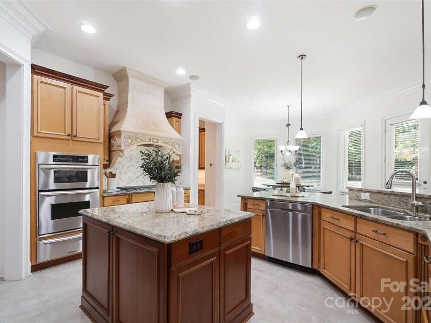 5001 Oxfordshire Road, Waxhaw, NC 28173.  MLS# CAR4243721, YatesRealty ID 32246. 
