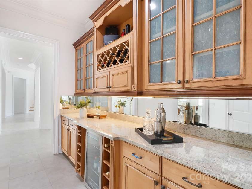 5001 Oxfordshire Road, Waxhaw, NC 28173.  MLS# CAR4243721, YatesRealty ID 32246. 