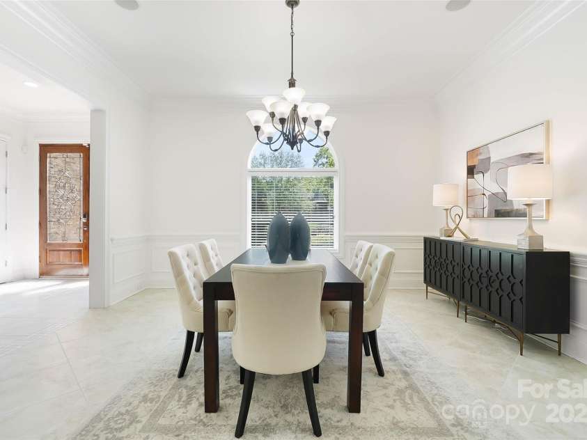 5001 Oxfordshire Road, Waxhaw, NC 28173.  MLS# CAR4243721, YatesRealty ID 32246. Dinning Room
