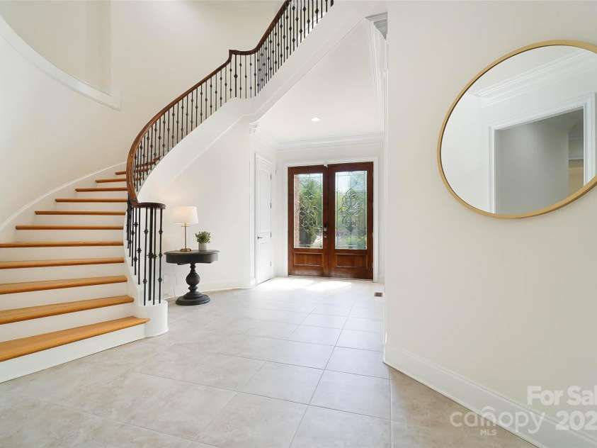 5001 Oxfordshire Road, Waxhaw, NC 28173.  MLS# CAR4243721, YatesRealty ID 32246. Grand Entry way