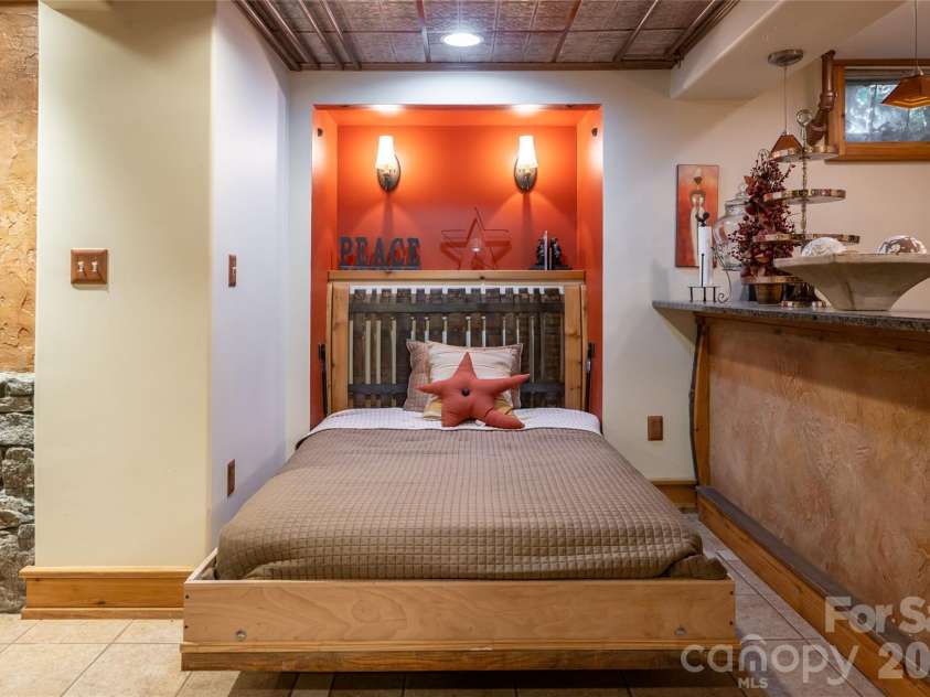 334 Vanderbilt Road, Biltmore Forest, NC 28803.  MLS# CAR4389681, YatesRealty ID 32247. Murphy Bed in Downstairs