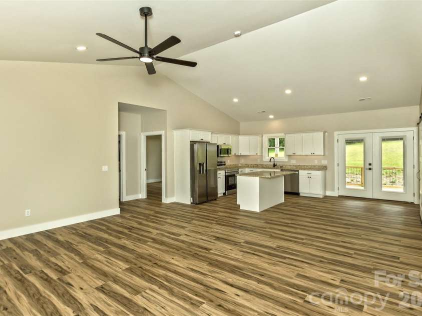 112 Peyton Elaine Road, Clyde, NC 28721.  MLS# CAR4387524, YatesRealty ID 32249. 