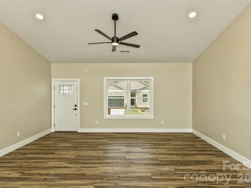 112 Peyton Elaine Road, Clyde, NC 28721.  MLS# CAR4387524, YatesRealty ID 32249. 