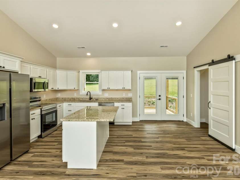 112 Peyton Elaine Road, Clyde, NC 28721.  MLS# CAR4387524, YatesRealty ID 32249. 