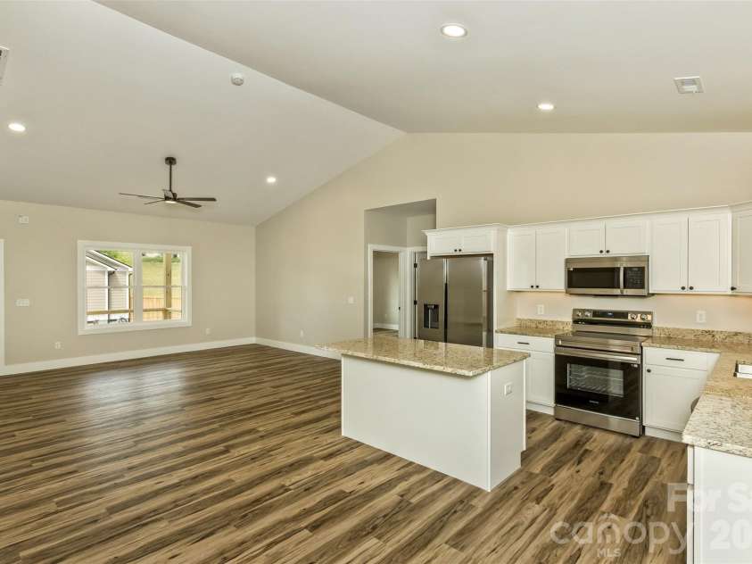 112 Peyton Elaine Road, Clyde, NC 28721.  MLS# CAR4387524, YatesRealty ID 32249. 