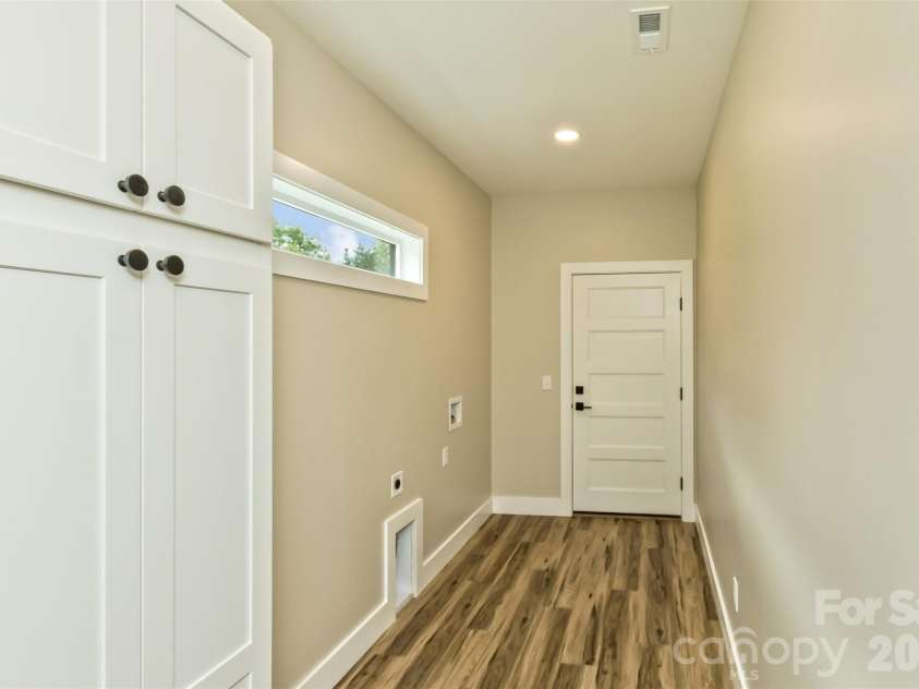 112 Peyton Elaine Road, Clyde, NC 28721.  MLS# CAR4387524, YatesRealty ID 32249. 