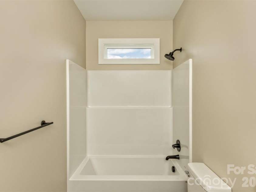 112 Peyton Elaine Road, Clyde, NC 28721.  MLS# CAR4387524, YatesRealty ID 32249. 