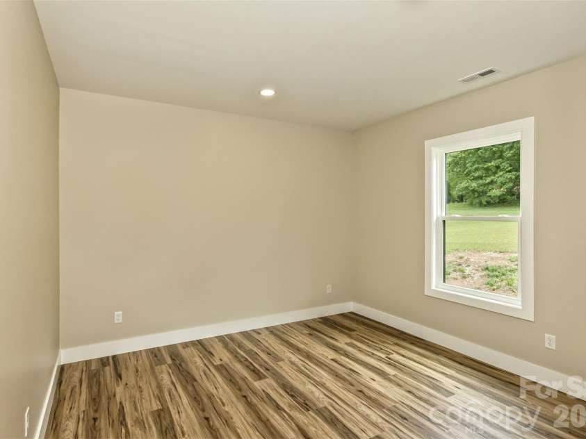 112 Peyton Elaine Road, Clyde, NC 28721.  MLS# CAR4387524, YatesRealty ID 32249. 